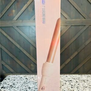 FOXYBAE Blush Curling Wand